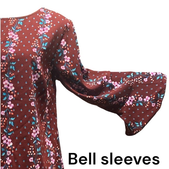 Bell-Sleeve Swing Top for Women Old Navy - Picture 3 of 6